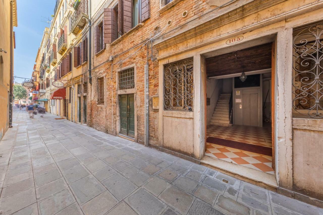 Most convenient apartment in Veneţia Exterior foto
